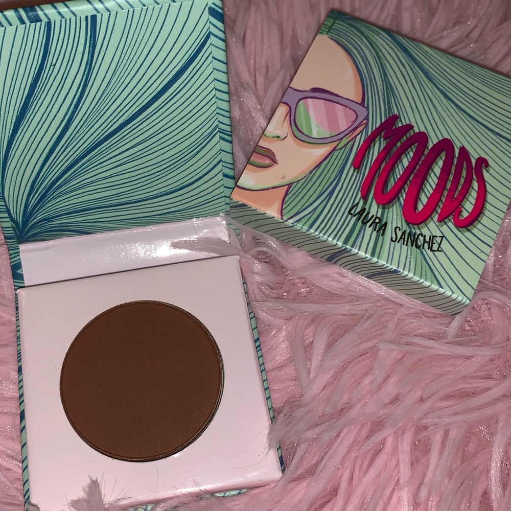🆕 Laura Sanchez Moods shadow in Chocolate Shake